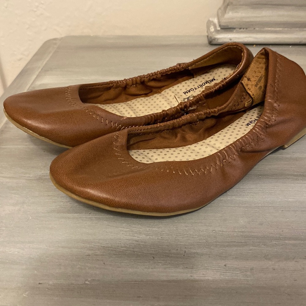 Faded Glory brown memory foam ballet flats in size 6